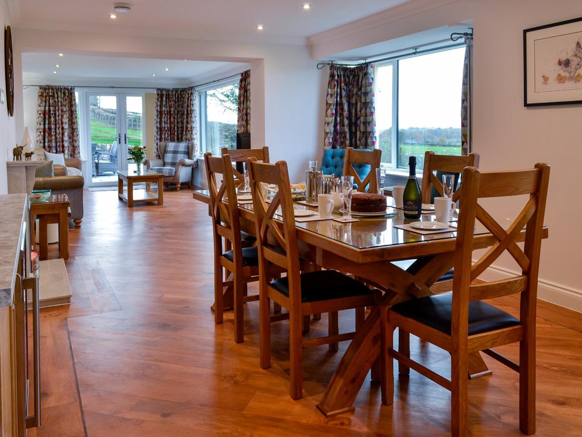 Inverallan Amisfield Town Экстерьер фото